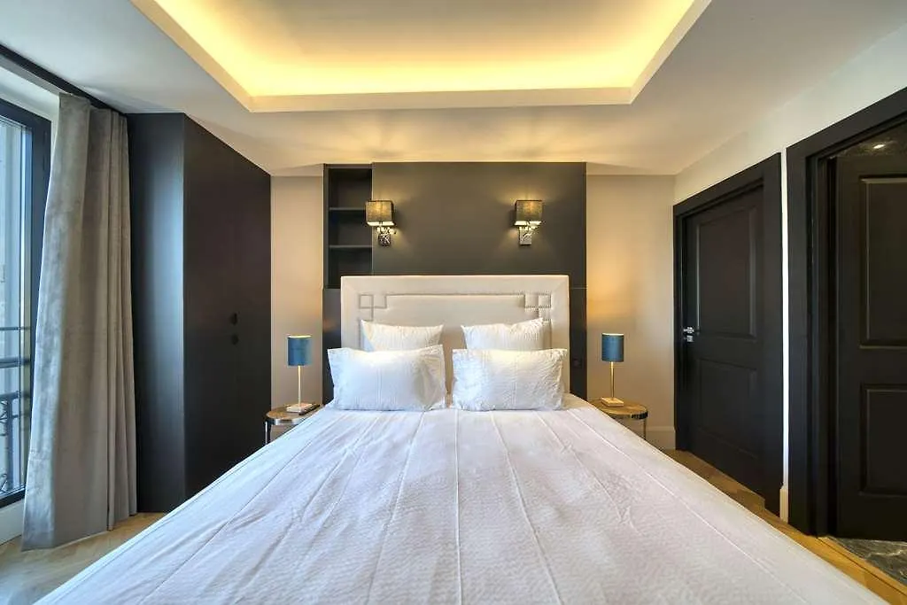 Отель Mig Collection Apartments Канны