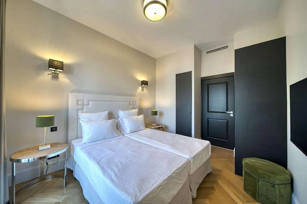 Отель Mig Collection Apartments Канны